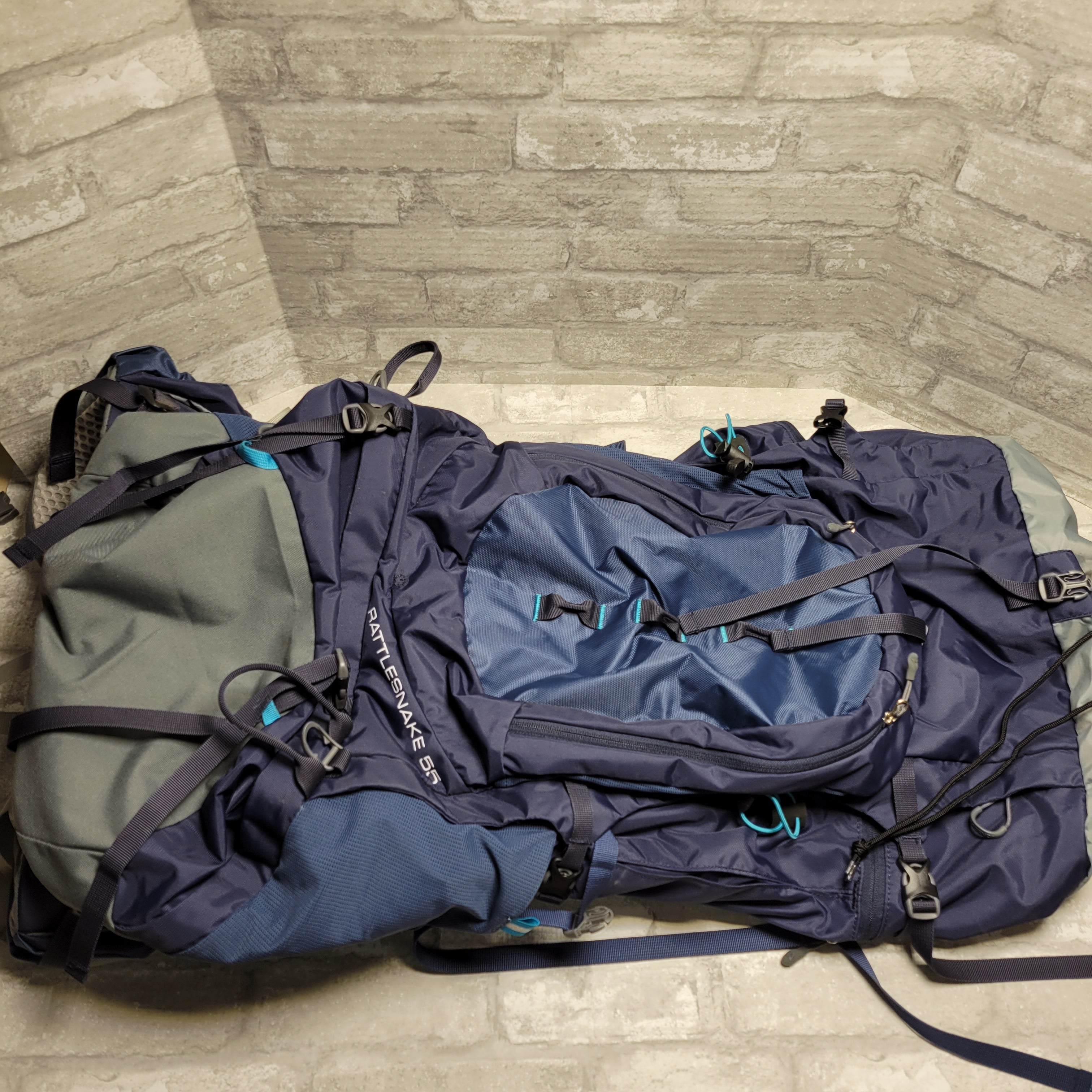 Ascend Rattlesnake 55L Backpack Trail Hiking Camping Backpack, Blue *DAMAGED* (8010922459374)